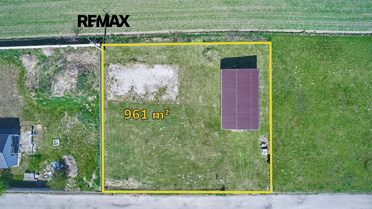 Prodej stavebního pozemku 961 m² – fotografie 3