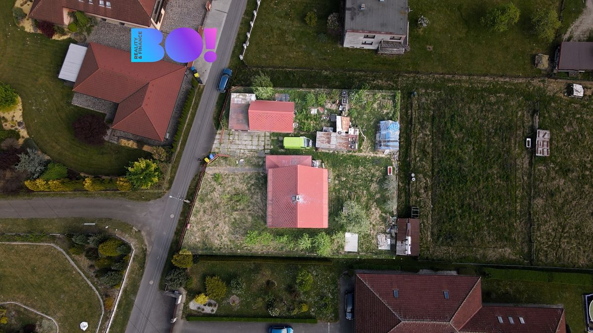 Prodej rodinného domu 200 m², pozemek 1050 m² – fotografie 2