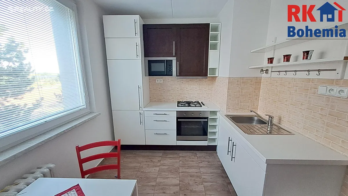 Pronájem bytu 1+1 32 m² – pohled 2