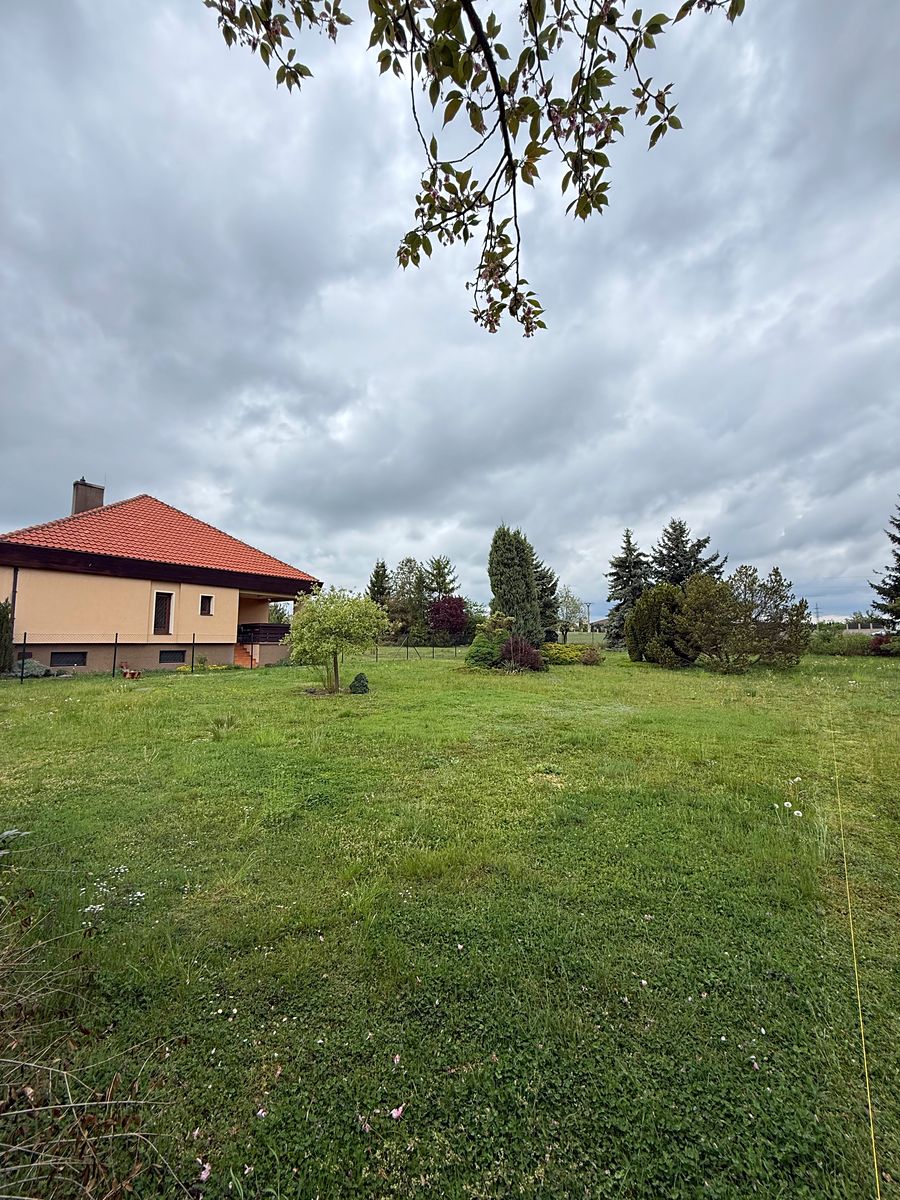 Prodej stavebního pozemku 959 m² – fotografie 2