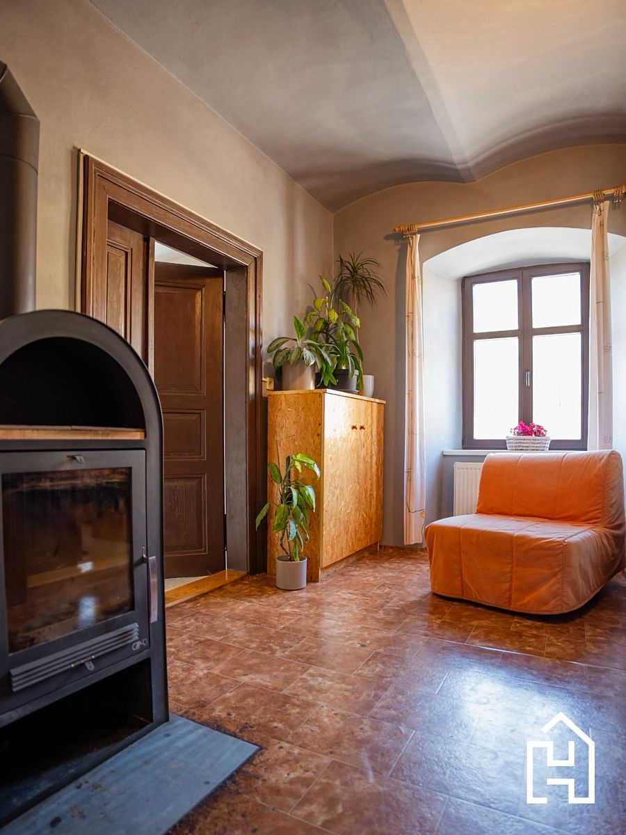 Prodej vícegeneračního domu 260 m², pozemek 511 m² – fotografie 3