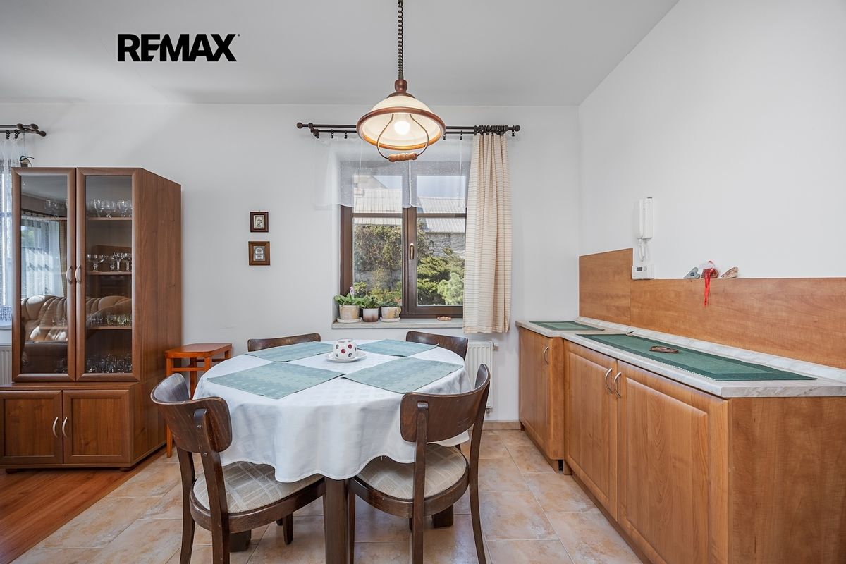 Prodej rodinného domu 299 m², pozemek 1485 m² – fotografie 5