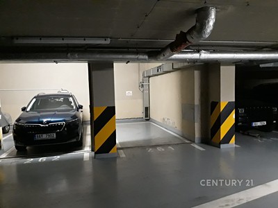 Pronájem garáže 12 m² — photo 2
