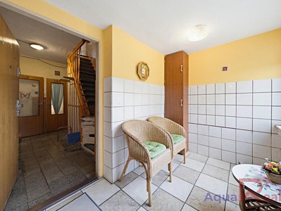 Prodej  rodinného domu 330 m², pozemek 1 180 m² — photo 2