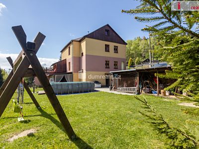 Prodej vily 350 m², pozemek 1746 m²