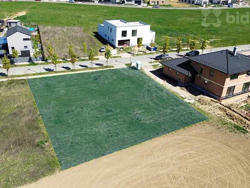 Prodej stavebního pozemku 842 m², Vysoký Újezd – náhled fotky 2