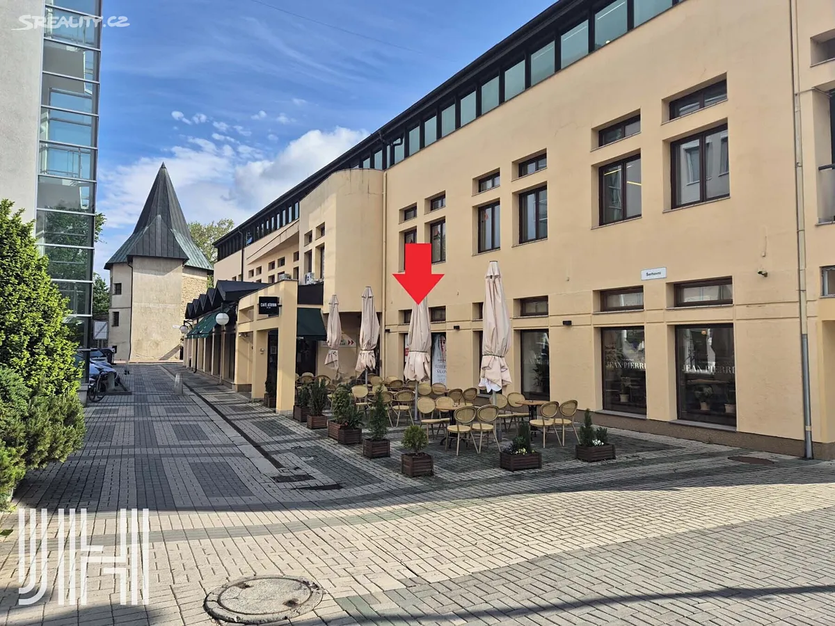 Pronájem obchodního prostoru 32 m², Hlaváčkovo nám.