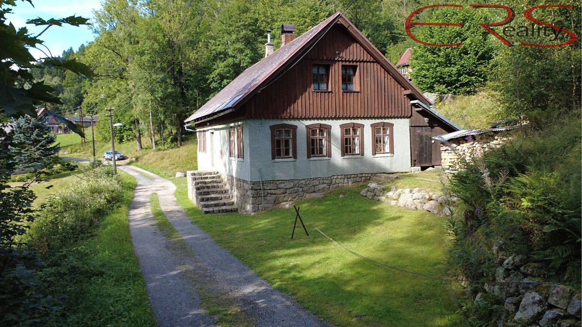 Prodej rodinného domu 187 m², pozemek 1026 m² – fotografie 3