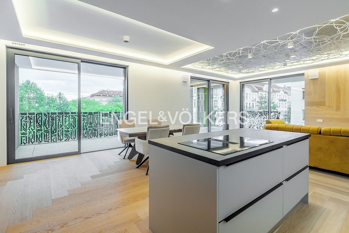Pronájem bytu 4+kk 144 m²