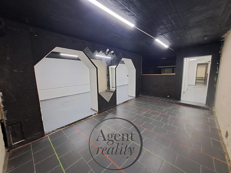 Комерційне приміщення в оренду, 180 м² (28 з 30)