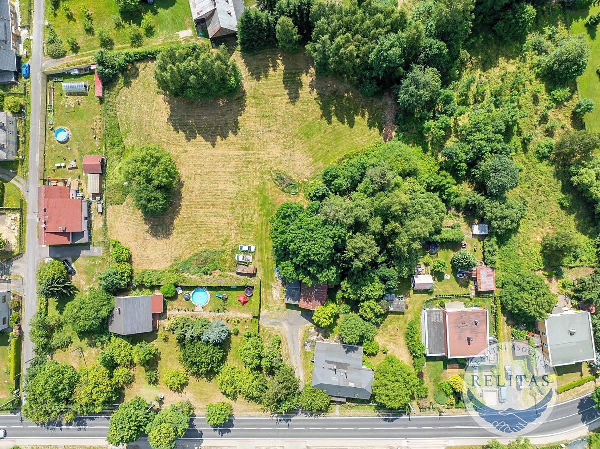 Prodej stavebního pozemku 966 m² – fotografie 5