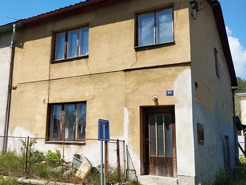 Prodej rodinného domu 160 m², pozemek 240 m², Stará Paka – náhled fotky 2