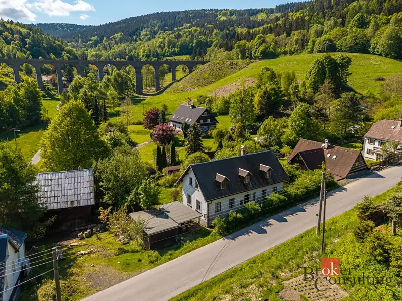 Prodej rodinného domu 266 m², pozemek 584 m², Kryštofovo Údolí – náhled fotky 1