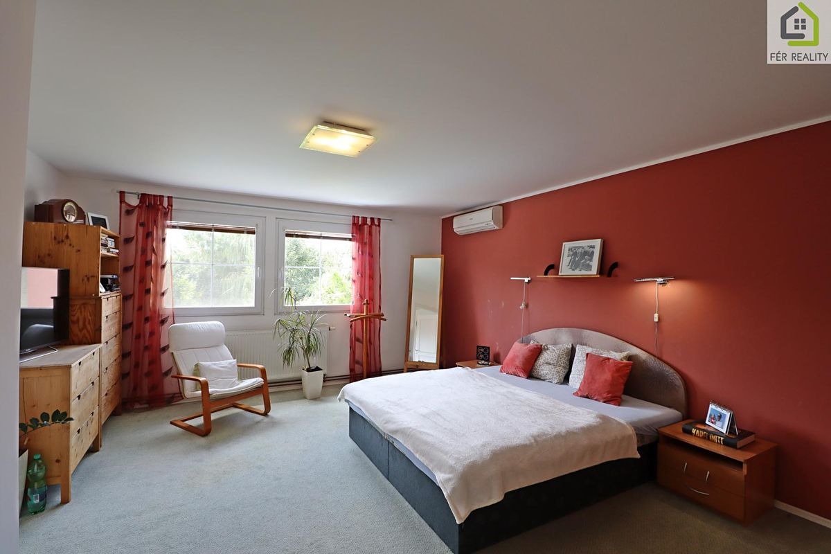 Prodej rodinného domu 137 m², pozemek 342 m² – fotografie 4