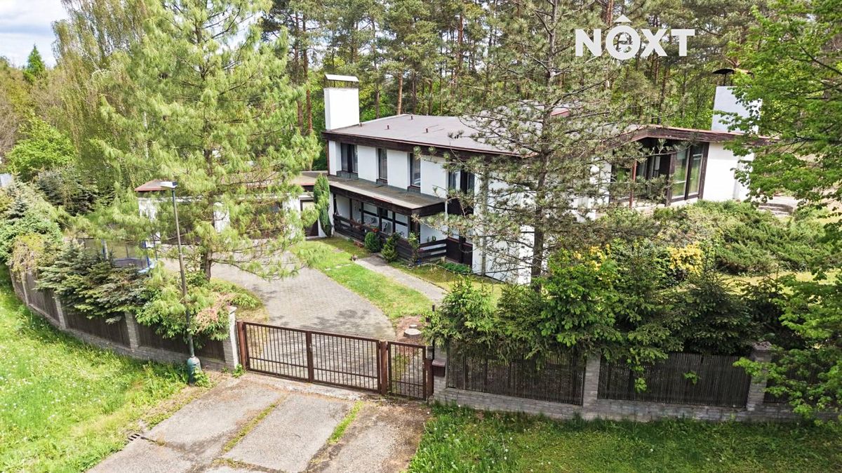 Prodej rodinného domu 266 m², pozemek 2511 m²