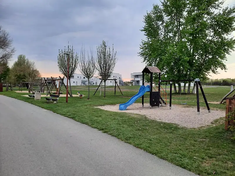 Prodej restaurace 407 m², Pasohlávky – náhled fotky 3
