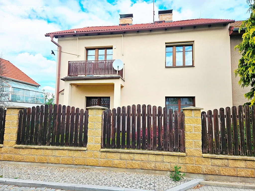 Prodej rodinného domu 330 m², pozemek 505 m², Doubravínova