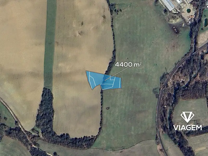 Prodej pole 4400 m², Biskupice – náhled fotky 2