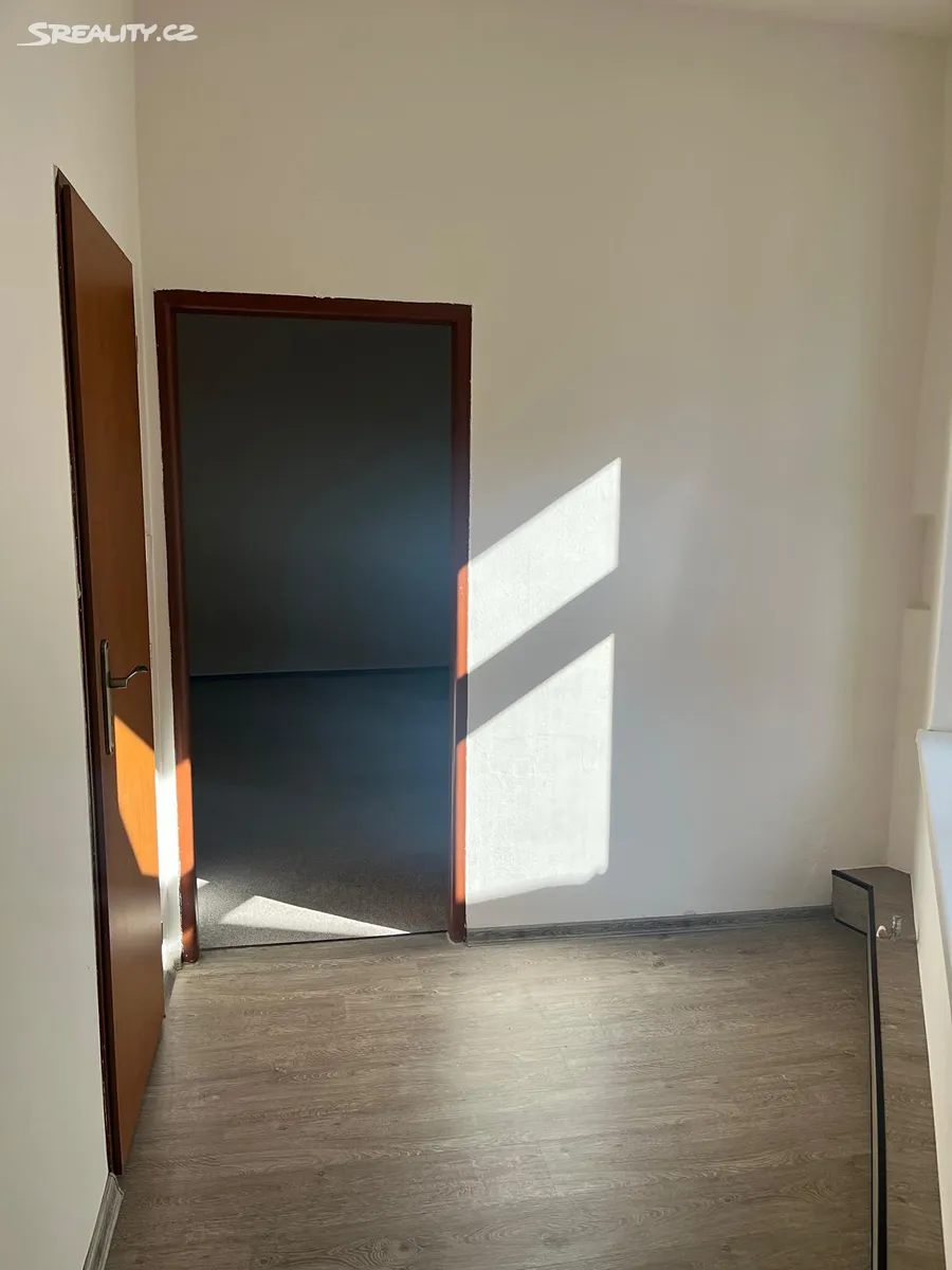 Pronájem bytu 1+1 33 m² – pohled 5