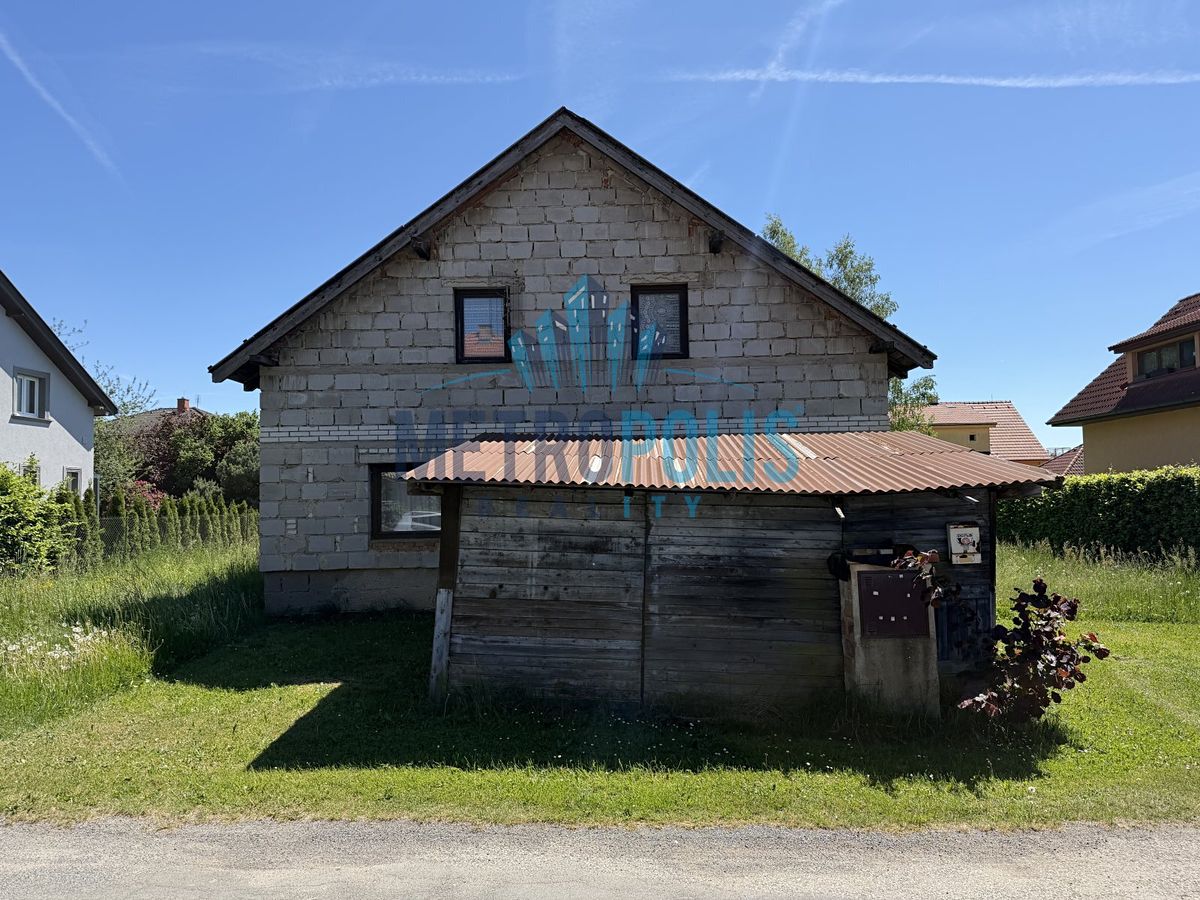 Prodej rodinného domu 160 m², pozemek 1147 m² – fotografie 3