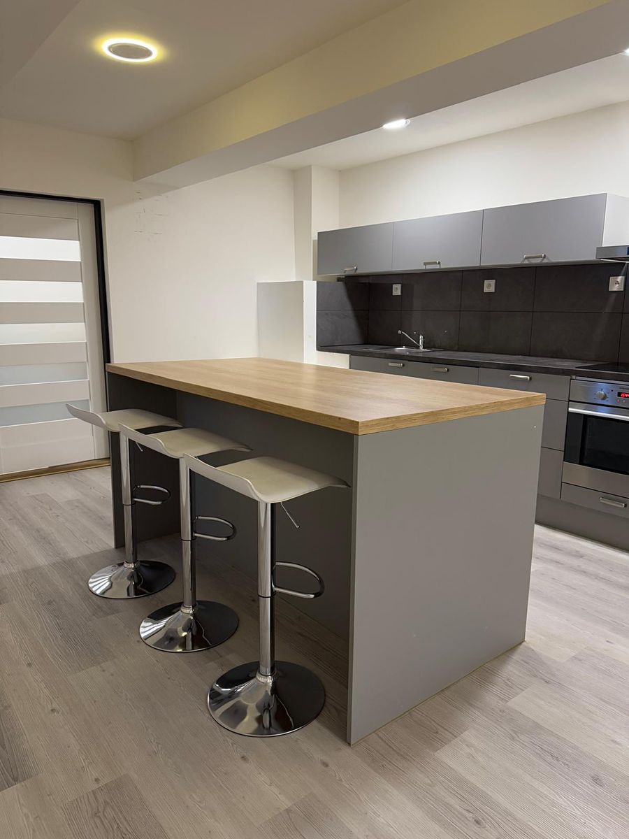 Prodej komerční nemovitosti 89 m² – fotografie 2
