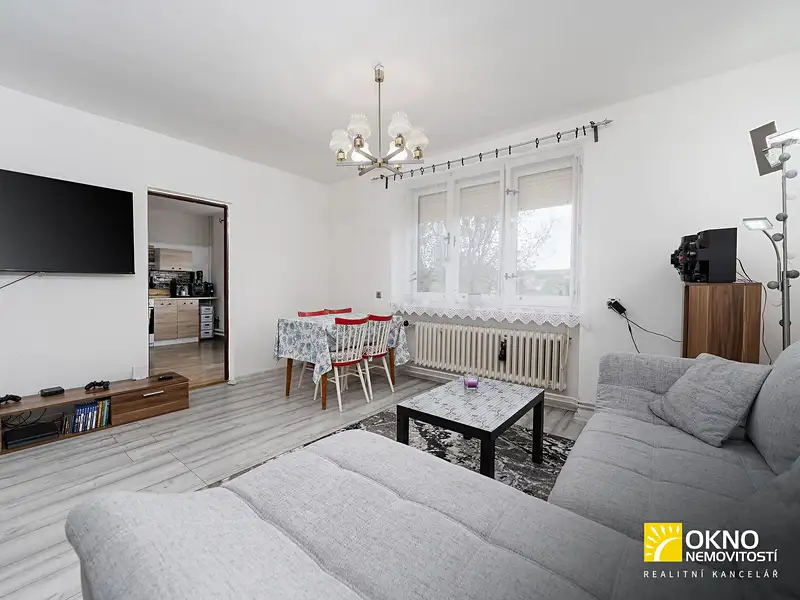 Prodej rodinného domu 180 m², pozemek 1548 m², Kojátky – náhled fotky 2