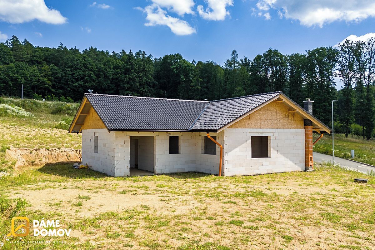 Prodej rodinného domu 167 m², pozemek 985 m² – fotografie 4