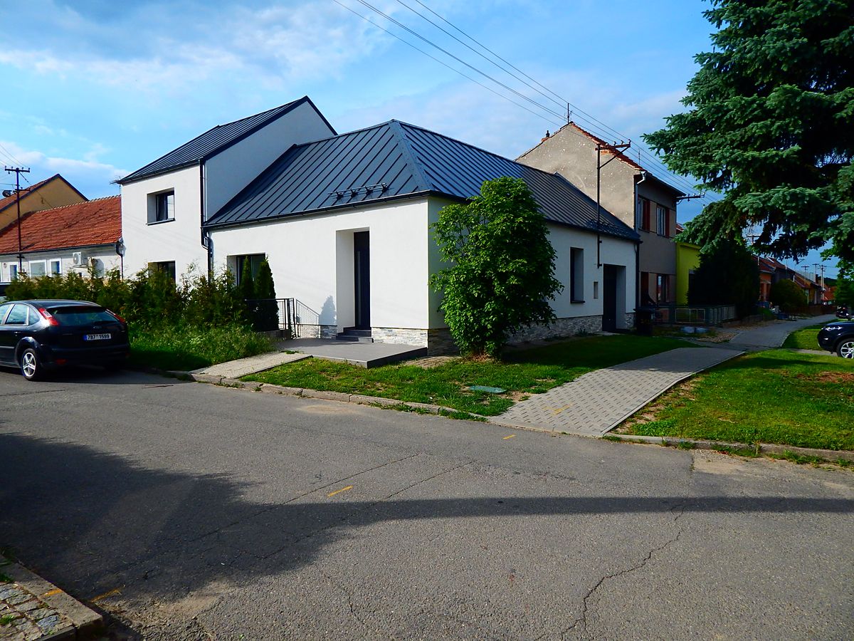 Prodej rodinného domu 180 m², pozemek 208 m²