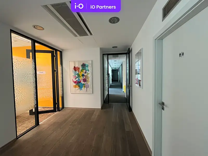 Pronájem kanceláře 466 m², Praha – náhled fotky 3