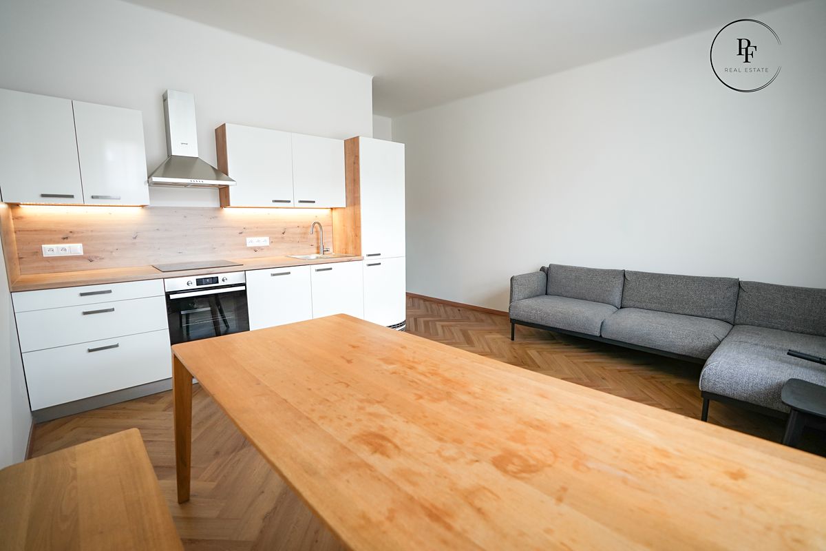 Pronájem bytu 2+kk 63 m²
