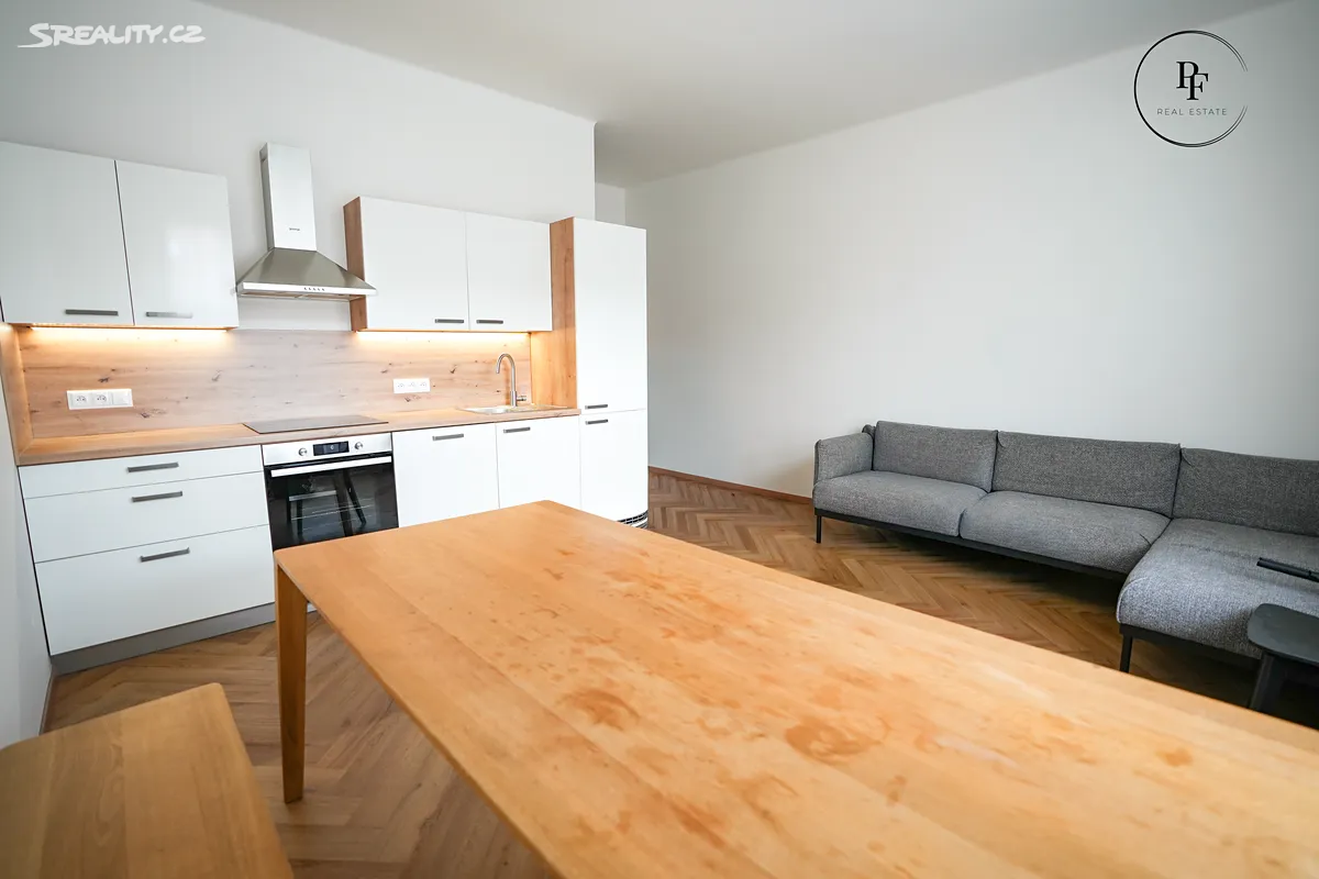 Pronájem bytu 2+kk 63 m², Praha