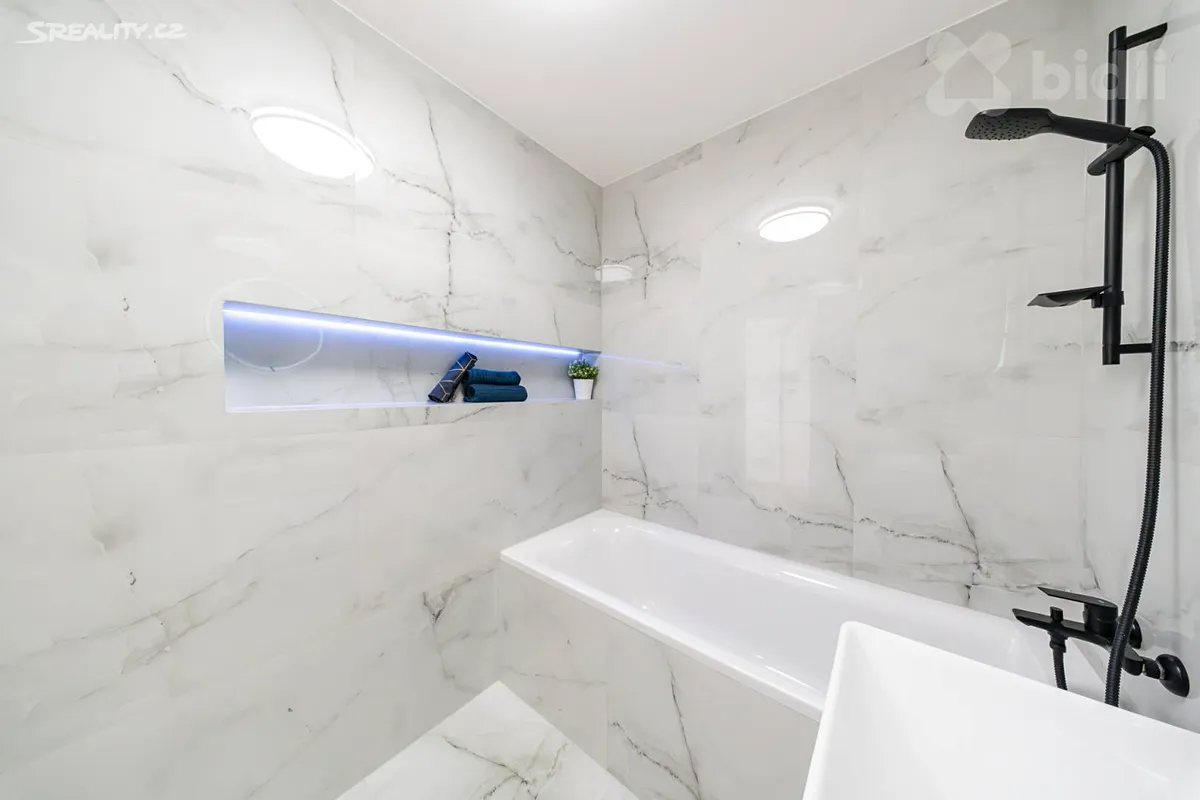 Pronájem bytu 3+1 72 m² - Widok 5