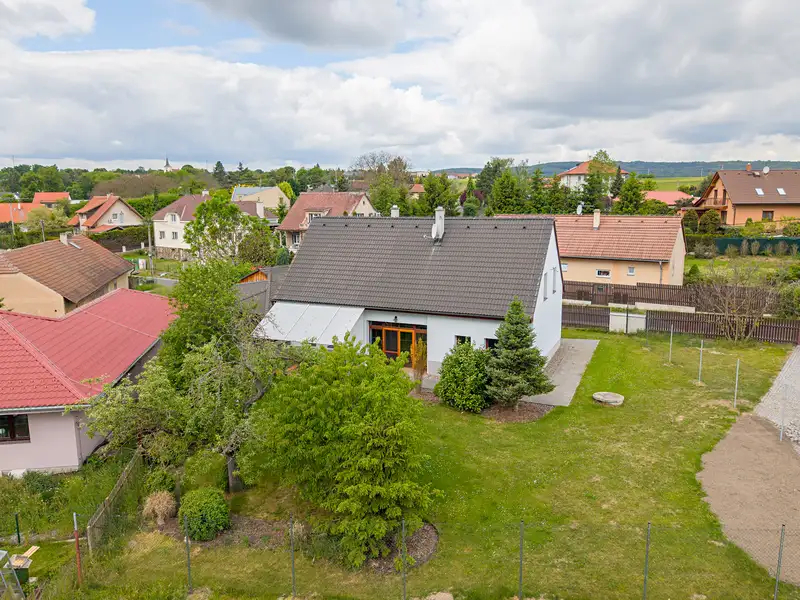 Prodej rodinného domu 150 m², pozemek 849 m², Líšnice – náhled fotky 2