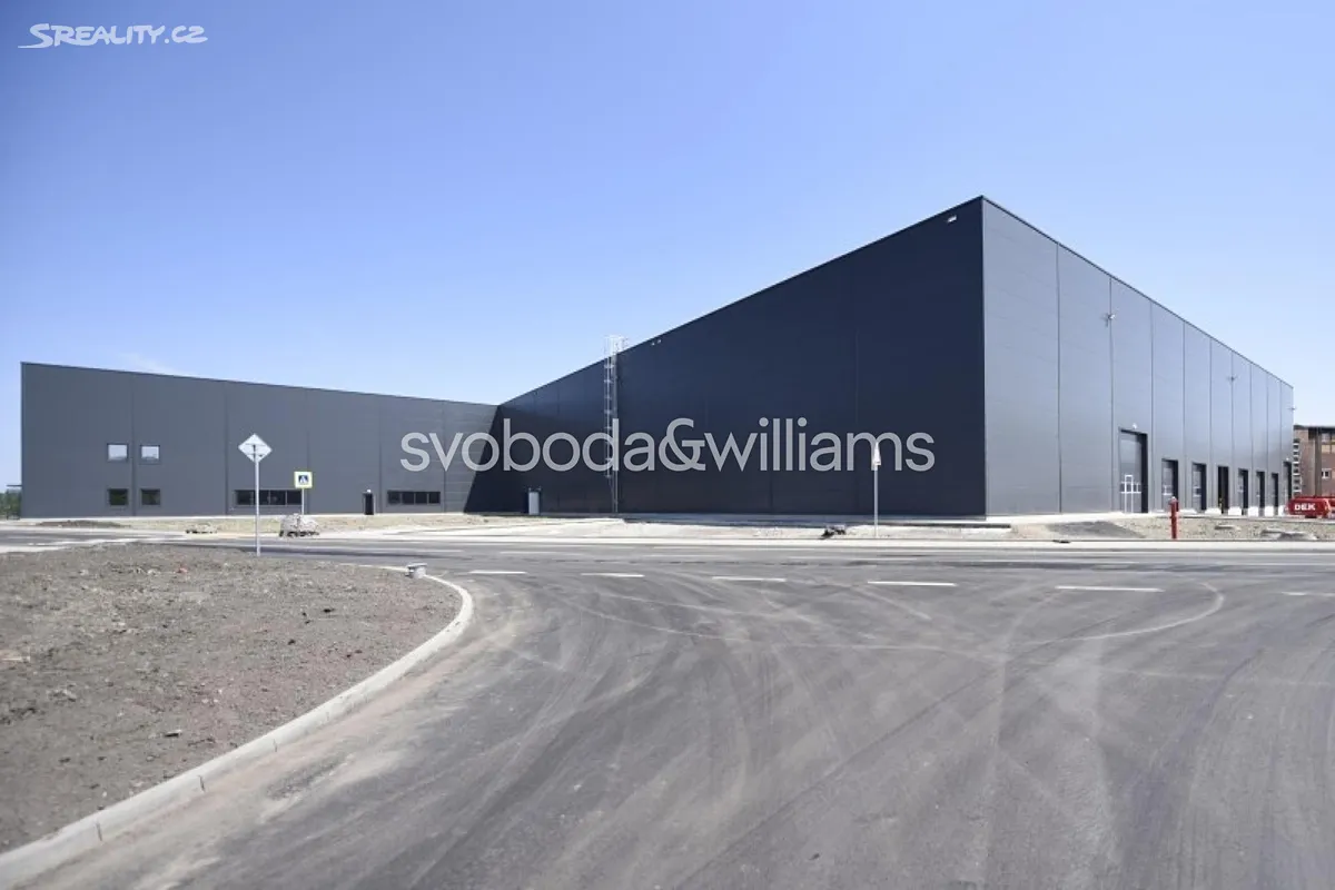 Pronájem skladového prostoru 4586 m² – pohled 2