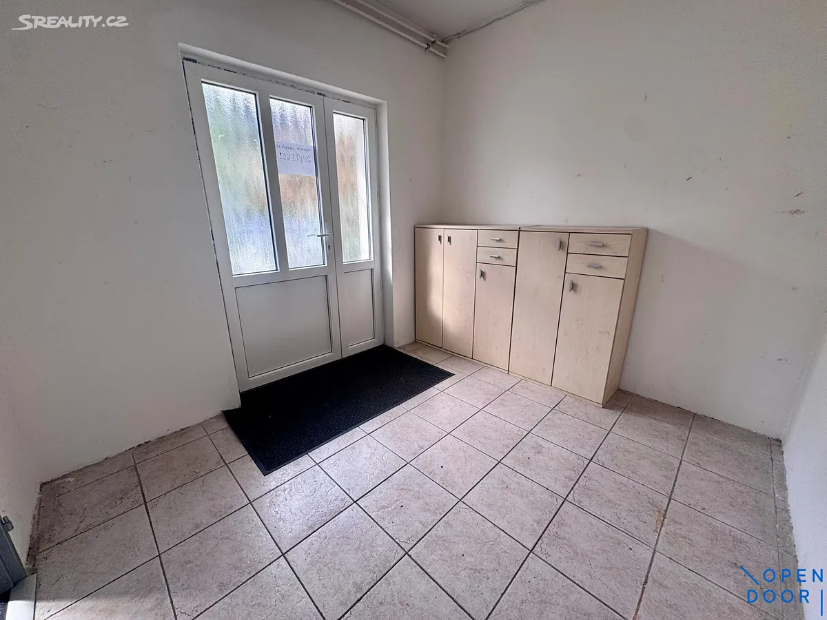 Pronájem obchodního prostoru 45 m² – pohled 5