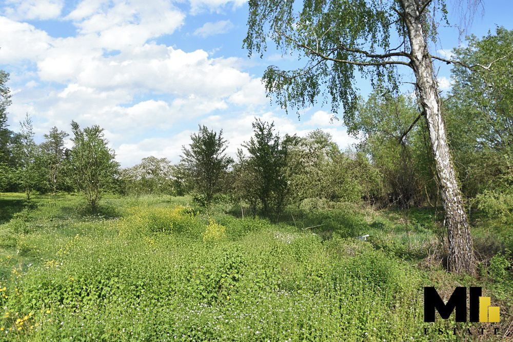 Prodej stavebního pozemku 4941 m²