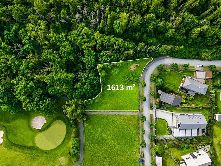Prodej pozemku, 1 613 m² (1 z 18)