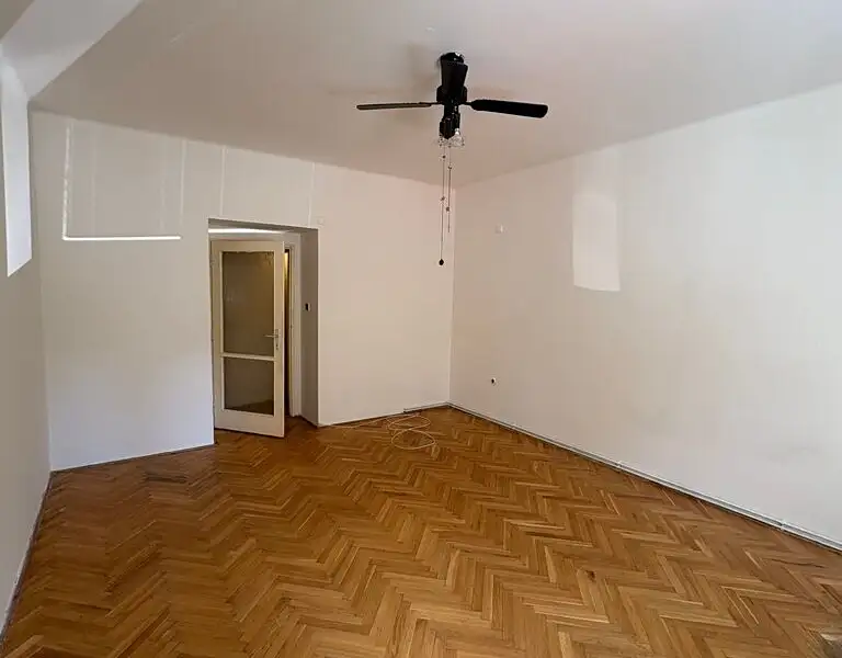 Prodej bytu 2+1 74 m², Praha – náhled fotky 3