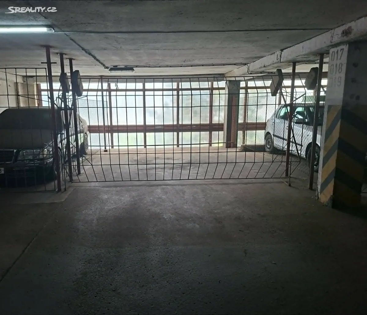 Prodej garážového stání 22 m², Praha