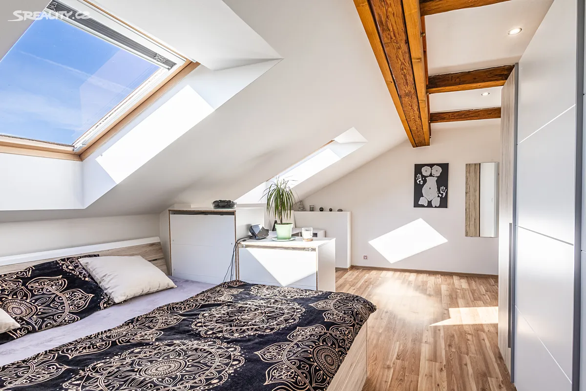 Prodej bytu 2+kk 83 m² – pohled 6