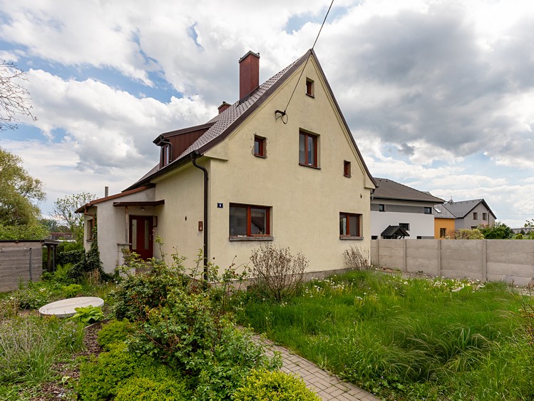Haus zum Kauf, 122 m² (1 von 36)