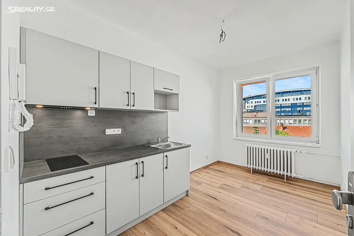 Pronájem bytu 2+kk 32 m², Pardubice