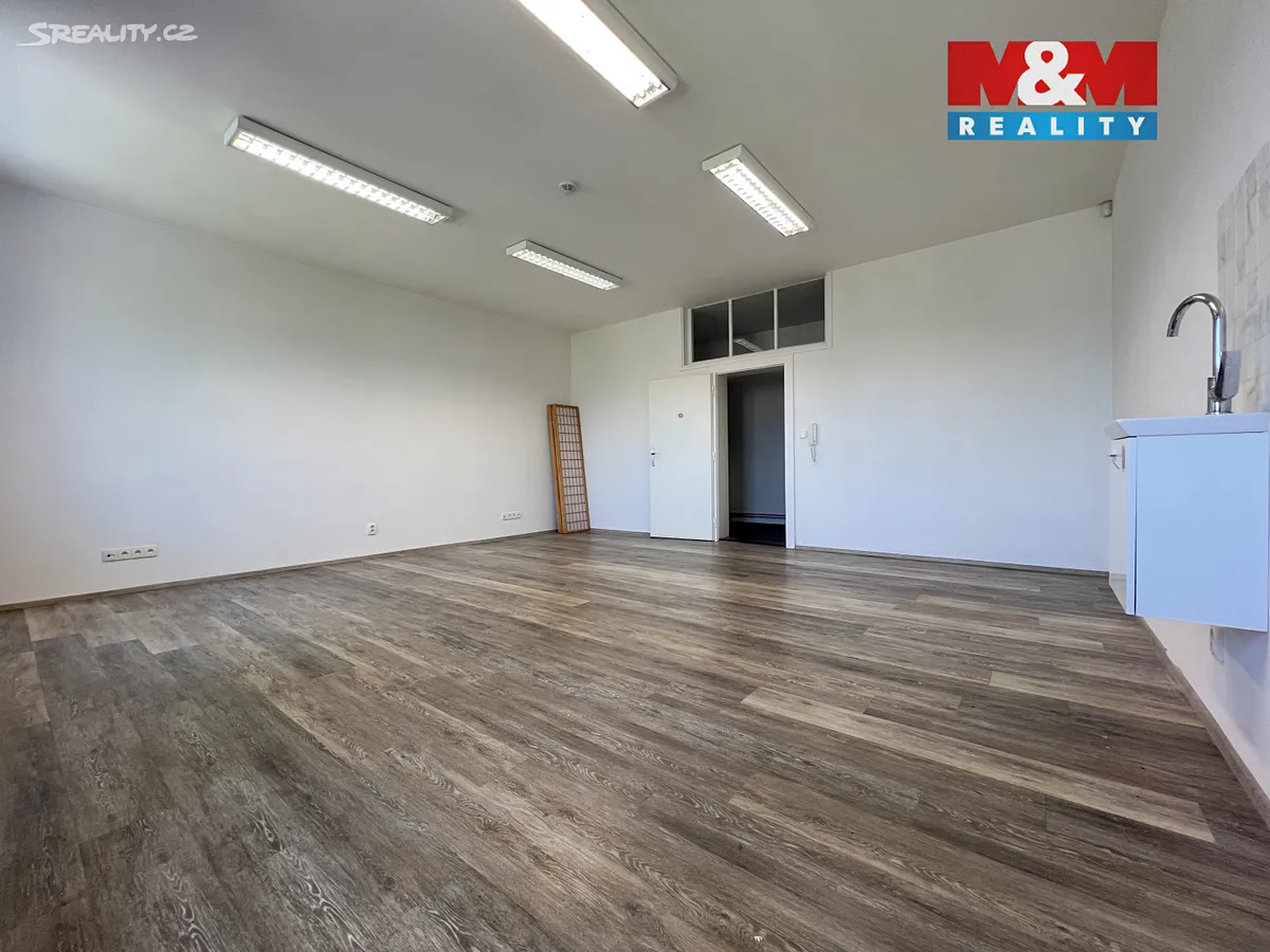 Pronájem kanceláře 34 m² – pohled 6