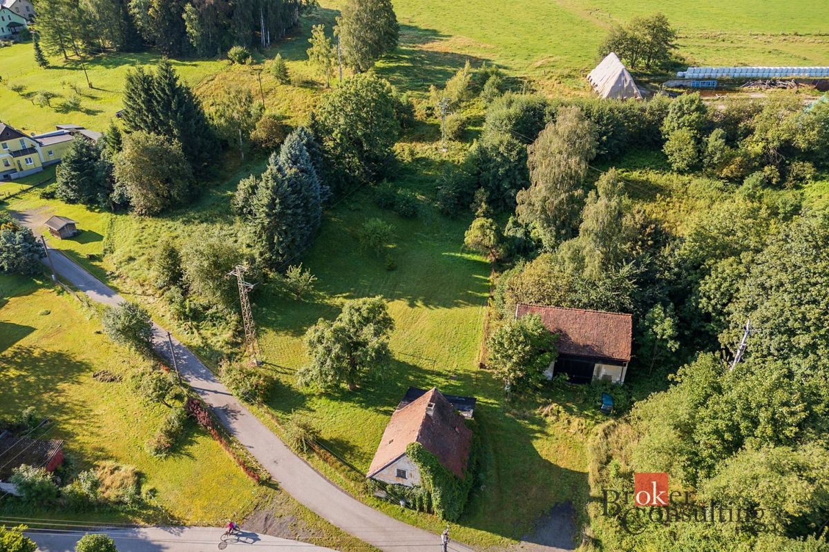 Prodej stavebního pozemku 2130 m² – fotografie 3