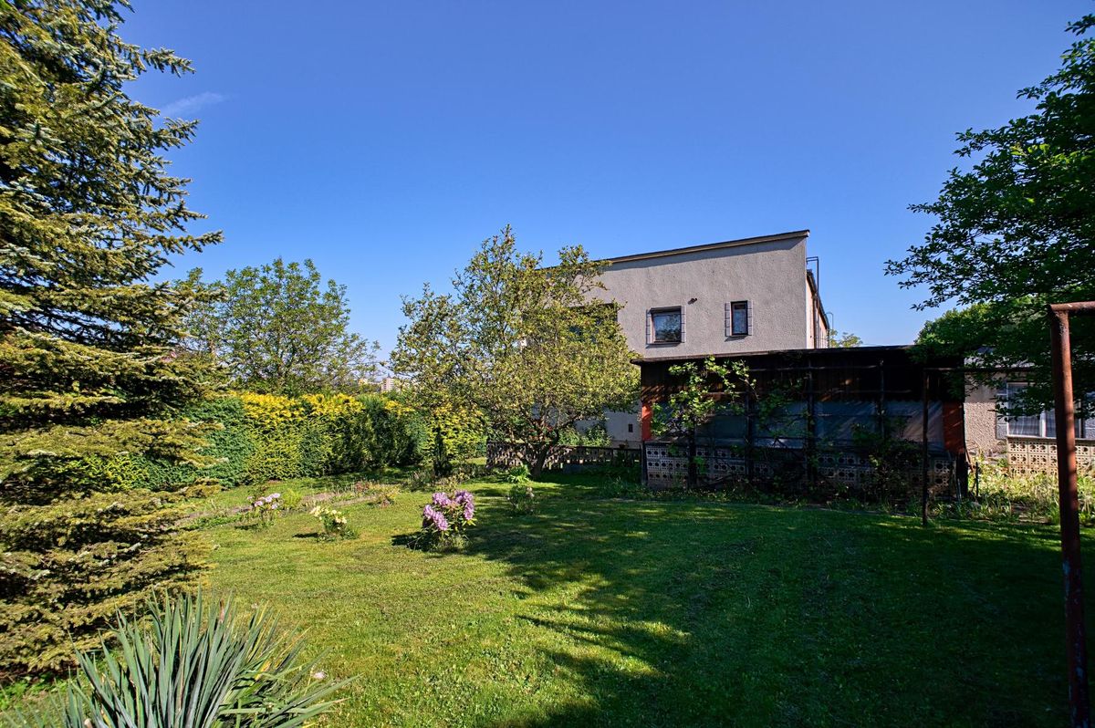 Prodej rodinného domu 179 m², pozemek 2288 m² – fotografie 3