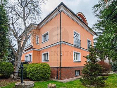 Prodej  rodinného domu 715 m², pozemek 894 m²
