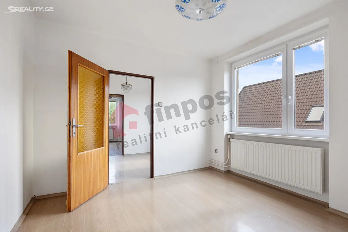 Prodej vily 210 m², pozemek 1048 m² – pohled 4