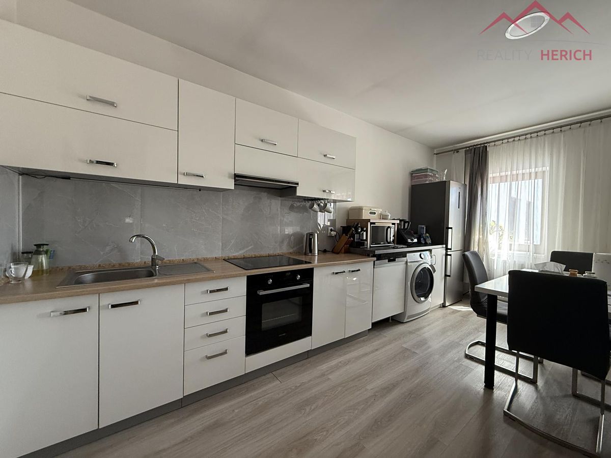 Pronájem bytu 3+kk 60 m²