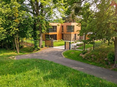 Prodej  stavebního pozemku 1 911 m²