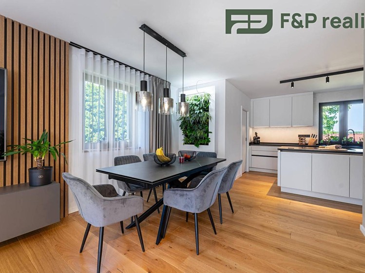Будинок на продаж, 320 м² (4 з 30)
